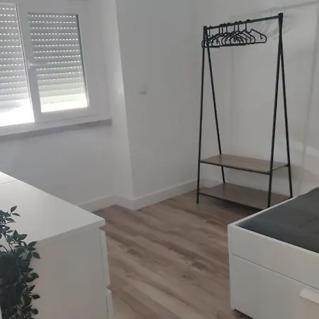 Apartamento T3 Com Logradouro No Centro De Apartment *