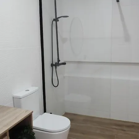 Apartamento T3 Com Logradouro No Centro De Apartment Almada